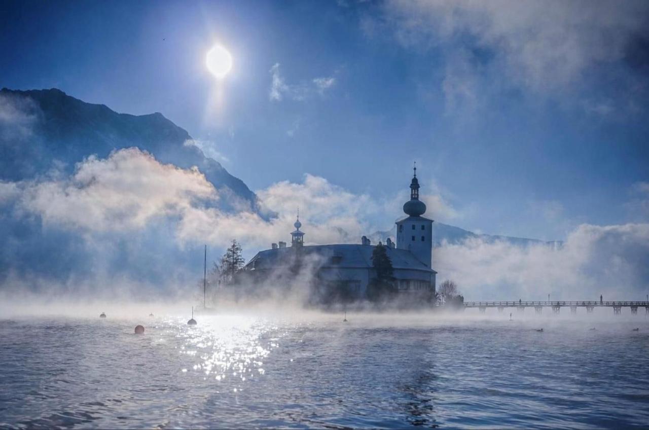 Ferienhaeuschen Am Traunsee Mit Tretboot Zur Freien Nutzung Am Badeplatz Altmünster Dış mekan fotoğraf